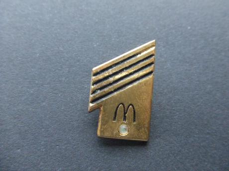 Mc Donald's M logo onbekend